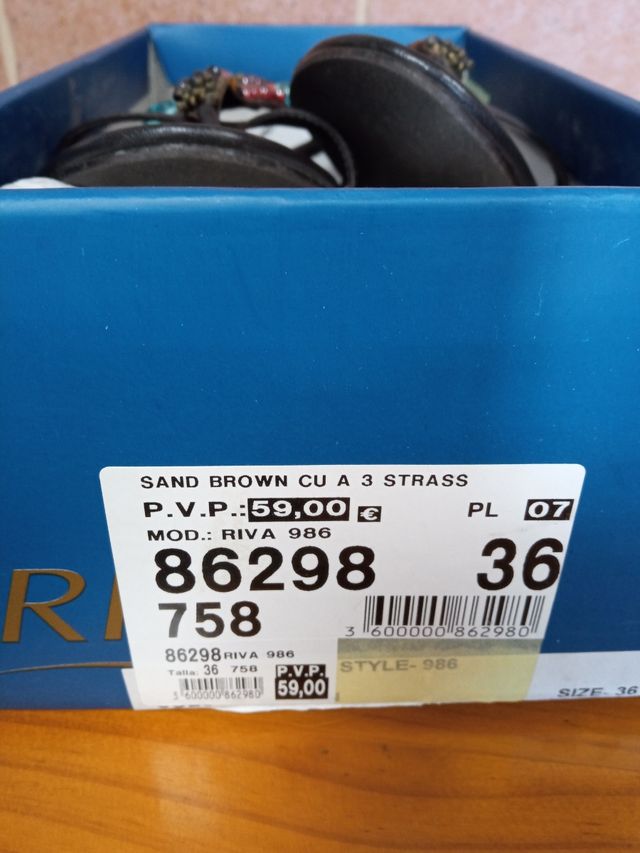 Sandalias piel nuevas