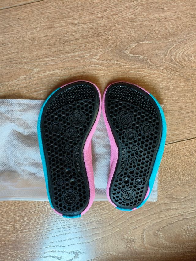 Zapatillas de agua 24-25