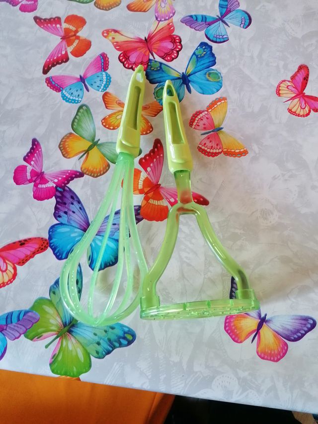 Set schiacciapatate e frusta in plastica