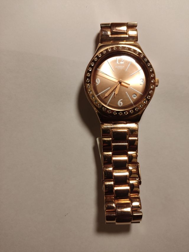 Reloj marca Swatch diámetro 36 mm.