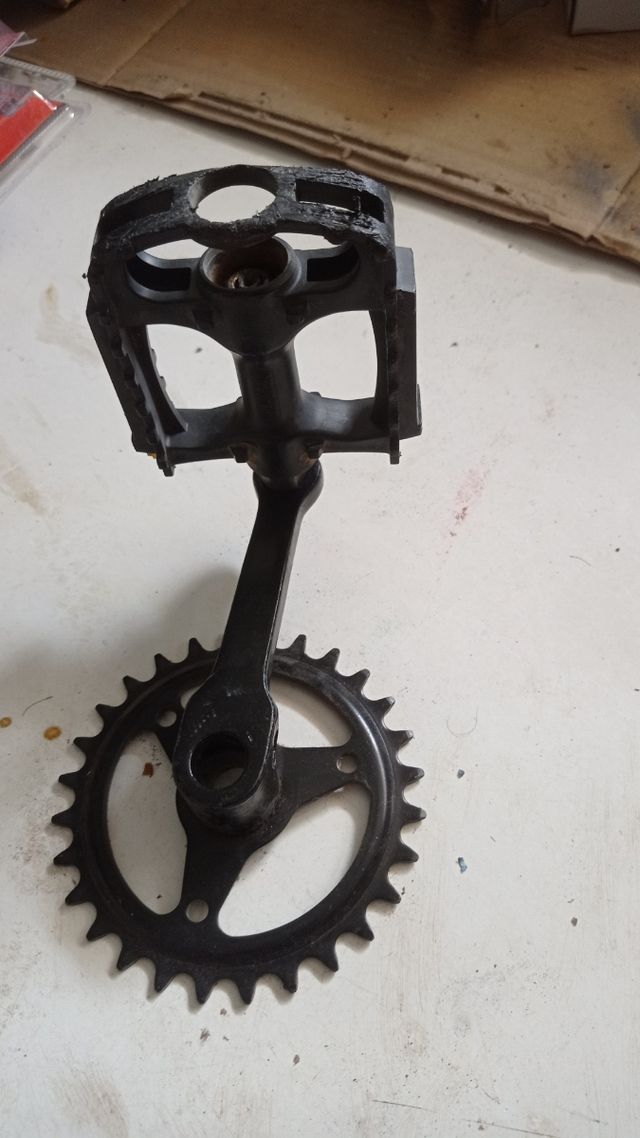 Plato biela 24 dientes 10 cm