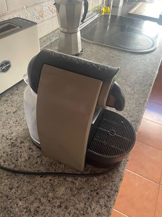 Nespresso cafetera de capsulas como nueva