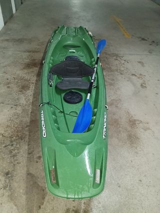 Kayak como nuevo, estrenalo.
