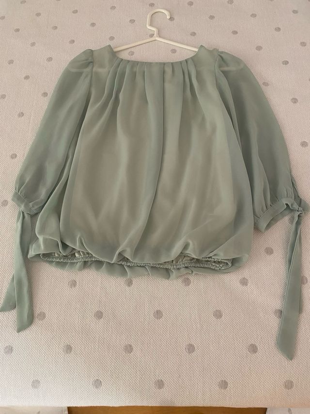 Camisa con mucha caida verde agua