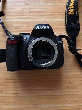 Camara Nikon 3000D