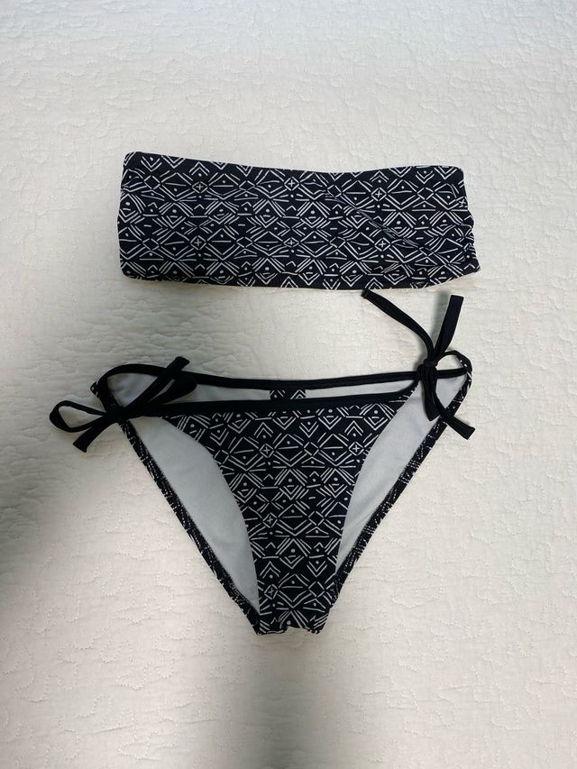 bikini estampado blanco y negro