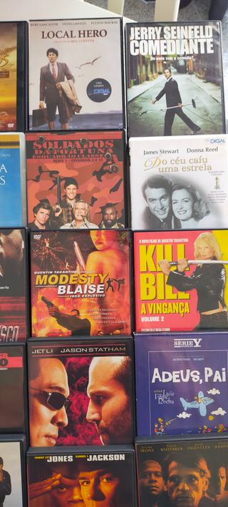 42 DVDs Diversos a funcionar em ótimas condições