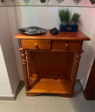 Entradita o mueble auxiliar