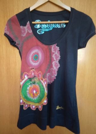 Camiseta Desigual talla S 💟