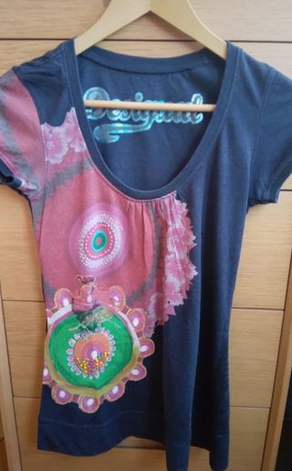 Camiseta Desigual talla S 💟