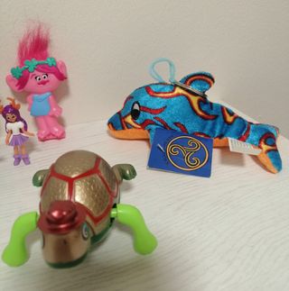 Trece Muñec@s varios