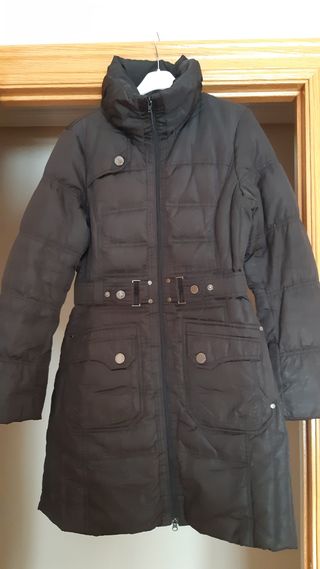 Plumífero Negro Entallado