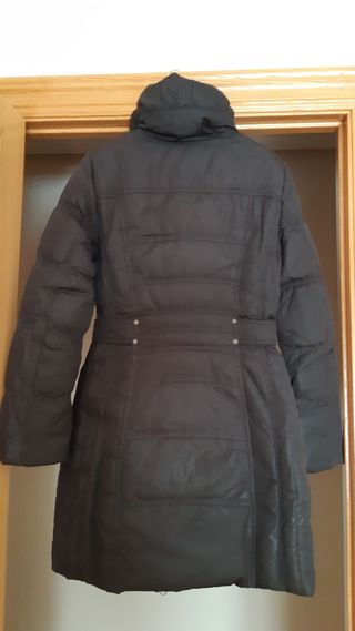 Plumífero Negro Entallado