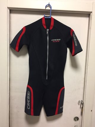Traje agua