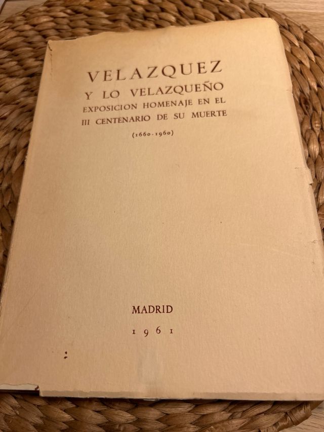 Libro muy antiguo:Velázquez y lo Velazqueño.