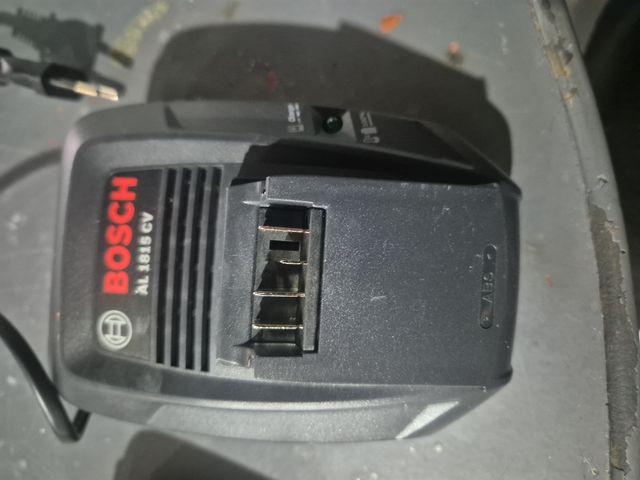 Cargador bosch y 2 baterías