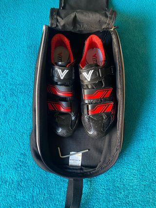 Scarpe Vittoria MTB con cricch. regol.. e 2 velcri