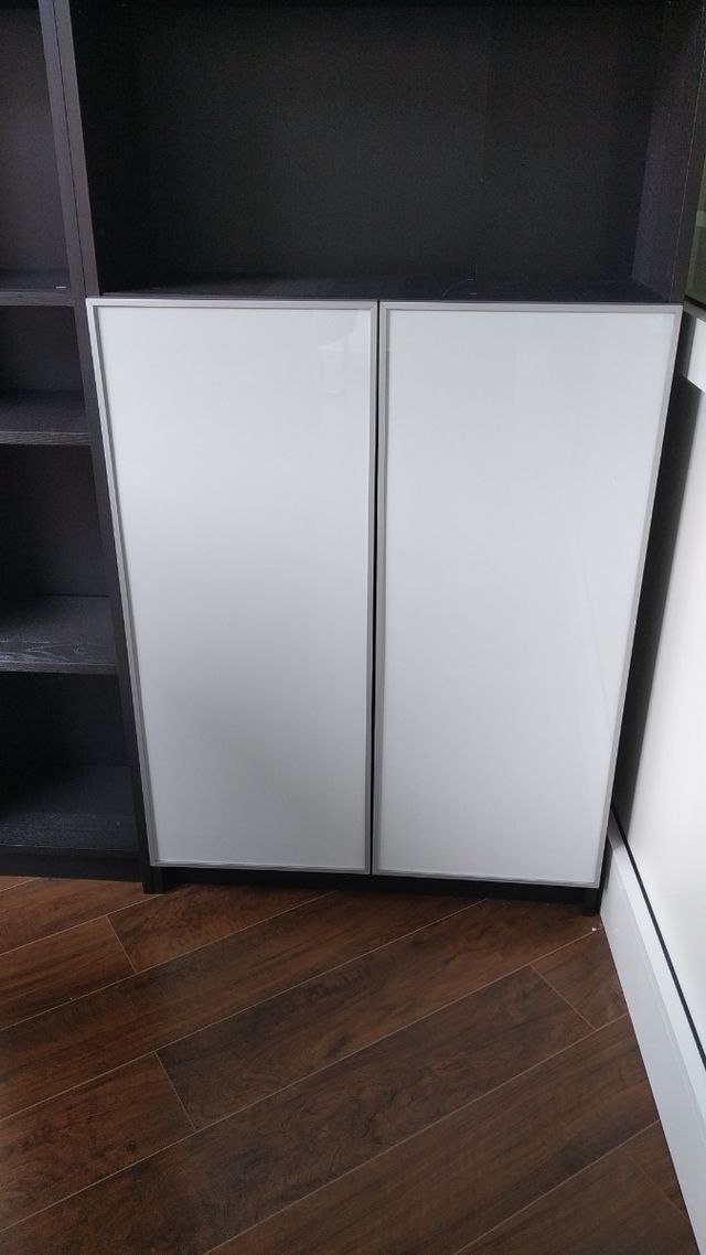 Scaffali librerie 2 ripiani con 2 ante