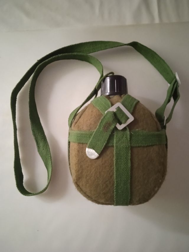 Cantimplora nueva a estrenar.