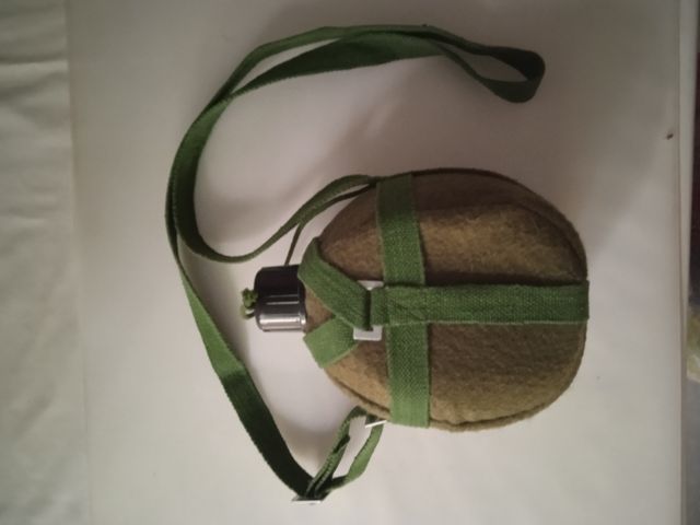 Cantimplora nueva a estrenar.