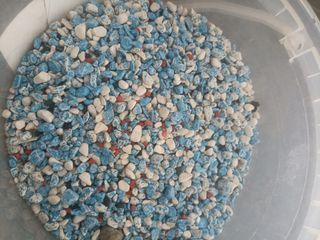 Piedras de colores para acuario