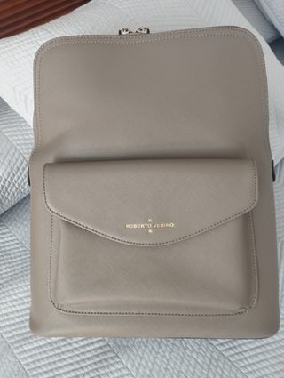 Bolso mochila marca Roberto Verino