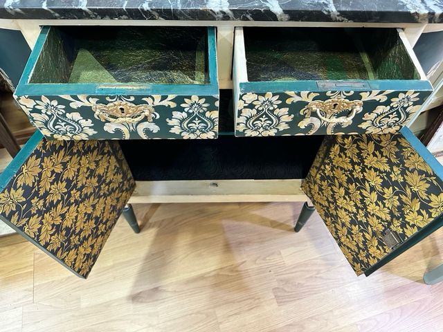 Mueble de madera restaurado