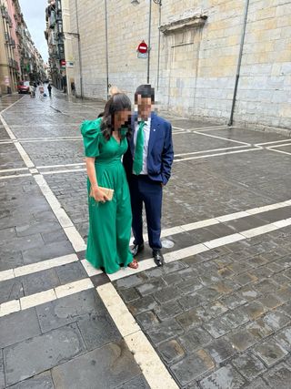 Mono verde abullonado