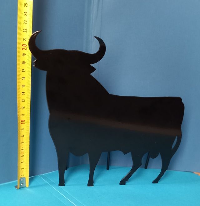 Figura decorativa toro de Osborne