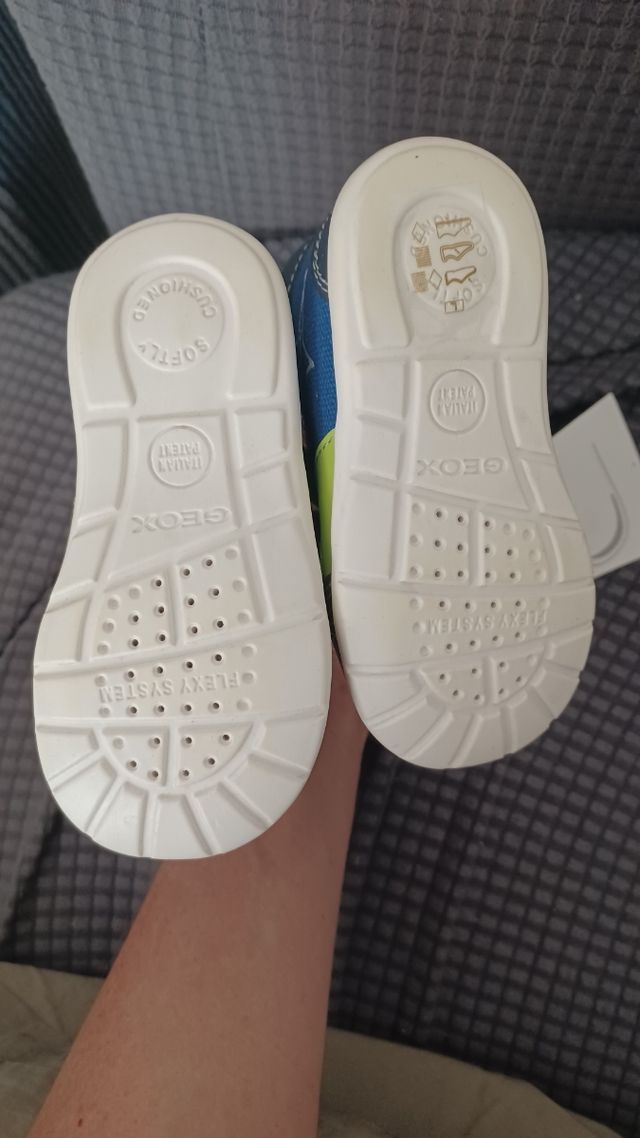 Zapatillas Geox talla 20 bebé