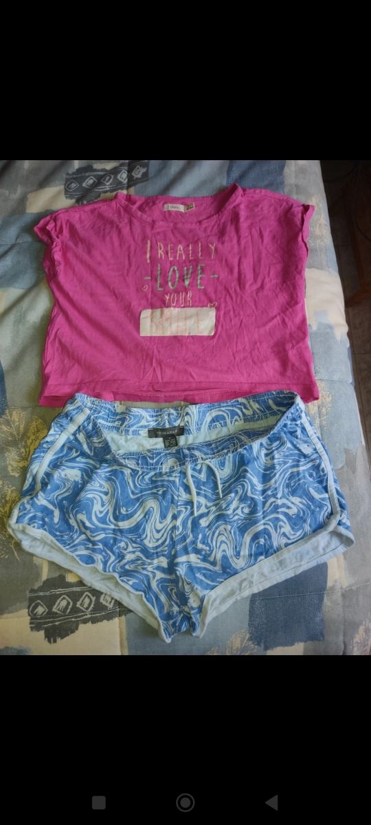 Camiseta y shorts ,(las 2 prendas 2€)