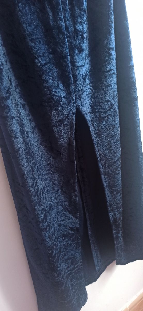 Vestido de terciopelo azul