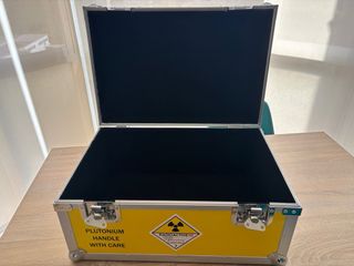 Caja plutonio Regreso al Futuro