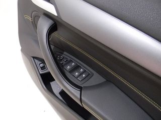 BMW X2 F39 paneles puerta cuero