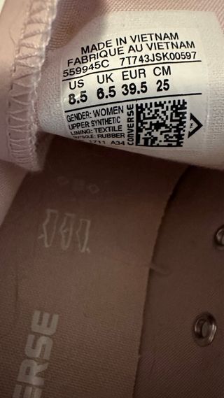 Converse barely rose 