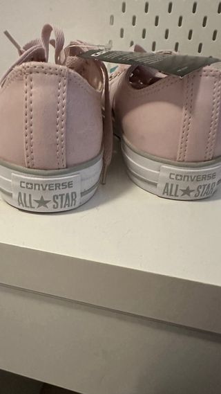 Converse barely rose 