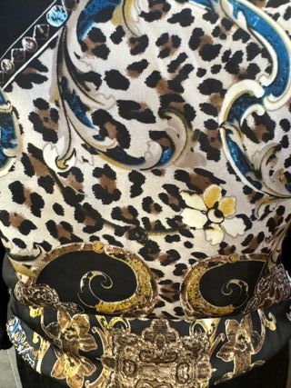 Vestido negro con frontal animal print