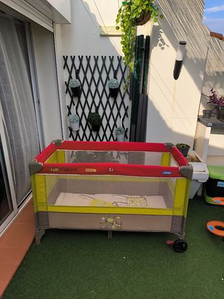 Cuna de viaje dos alturas