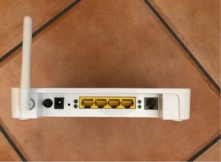 Router wi-fi multimedia Thomson TG585v7 Orange