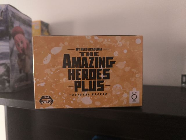 Figura Bakugo My hero academia sin abrir