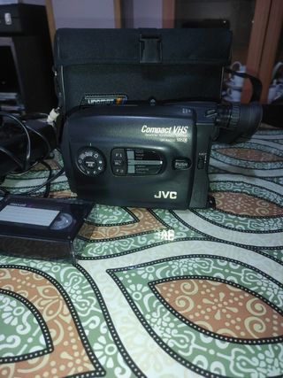 Cámara de video marca JVC de cinta VHS