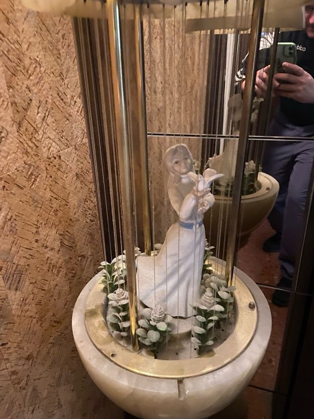 Fuente decoración vintage