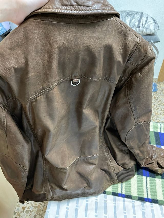 Cazadora de cuero
