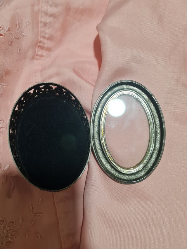 Caja joyero ovalada de alpaca