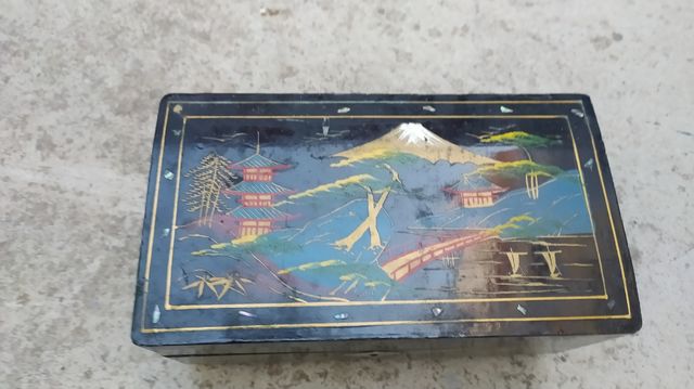 Antigua  caja musica