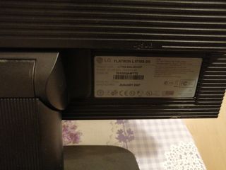 Monitor pantalla ordenador LG flatron L1718S 