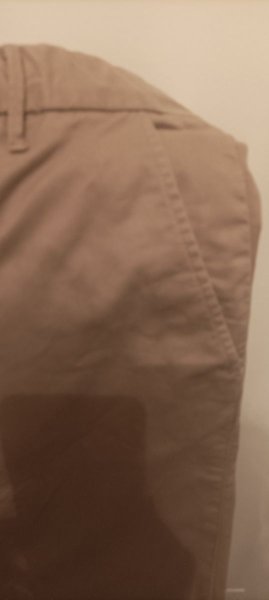 Pantalones beigs chinos