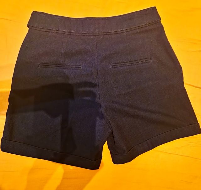 Pantaloncini blu H&M taglia L