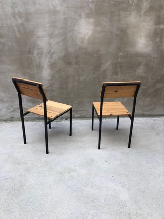Sillas madera de abeto y metal