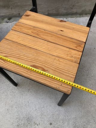 Sillas madera de abeto y metal